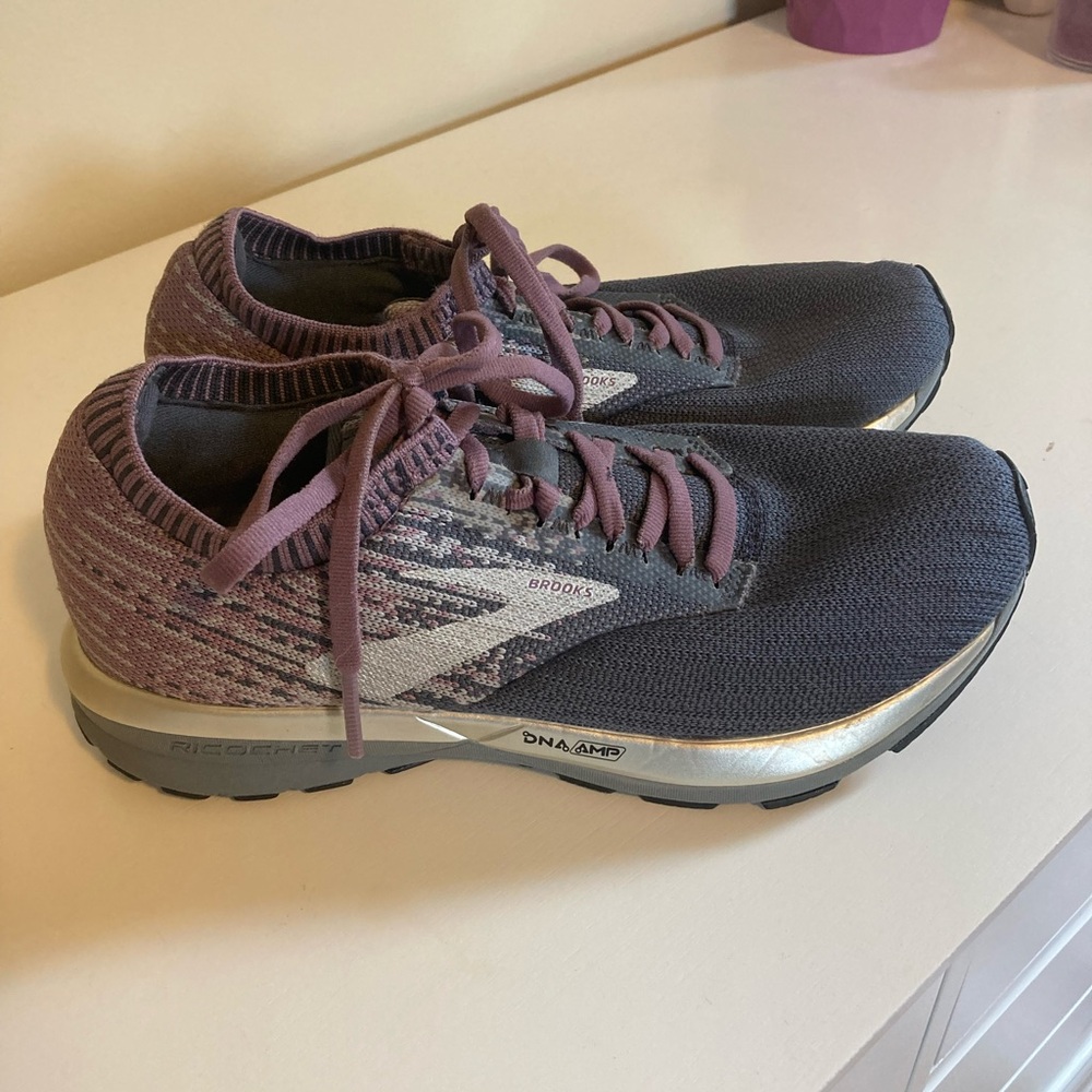 Brooks Purple and Gray Sneakers for Performance